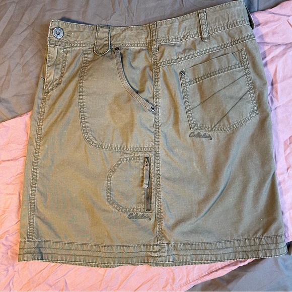 Cabela's Casuals Green Rugged Outdoor Cargo Hiking Skirt Lots Of Pockets! Size 6 - Picture 2 of 8